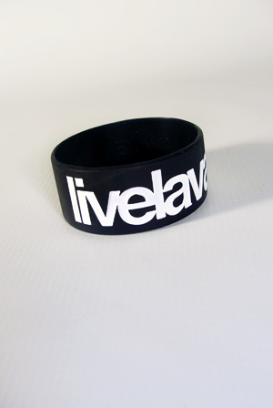 v logo bracelet